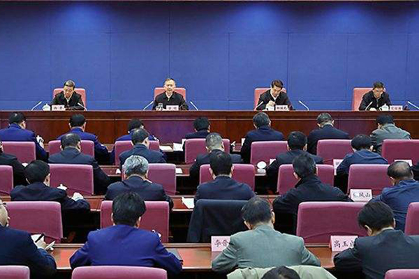 國務(wù)院安委辦、應(yīng)急管理部召開全國煤礦安 全生產(chǎn)工作緊急視頻會議強(qiáng)調(diào) 深刻吸取煤礦重大事故教訓(xùn) 舉一反三抓好風(fēng)險防控 確保歲末年初安 全形勢穩(wěn)定